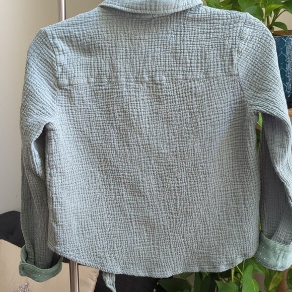 Hem & Thread 100% Cotton Green Crinkle Button Up Collared Blouse Size Small - Picture 5 of 8